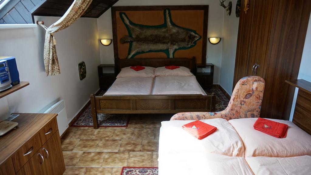 Pension Karolina Trnava Esterno foto